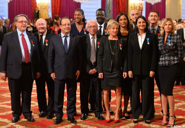 François Hollande entouré de tous les récipiendaires