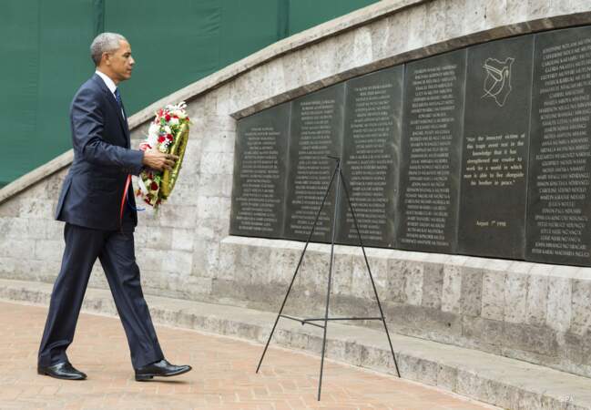 Le mari de Michelle Obama a rendu hommage aux victimes de l'attentat de 1998 contre l'ambassade US