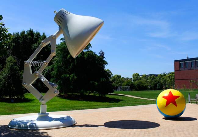 L'emblème de Pixar, la lampe Luxo Jr