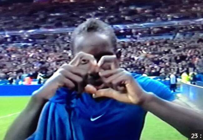 Mamadou Sakho, héros du match de la France contre l'Ukraine