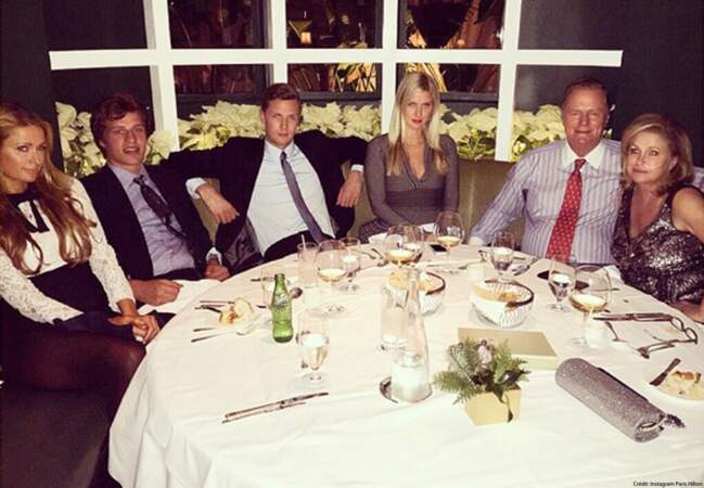 Repas royal pour Paris Hilton et ses proches 