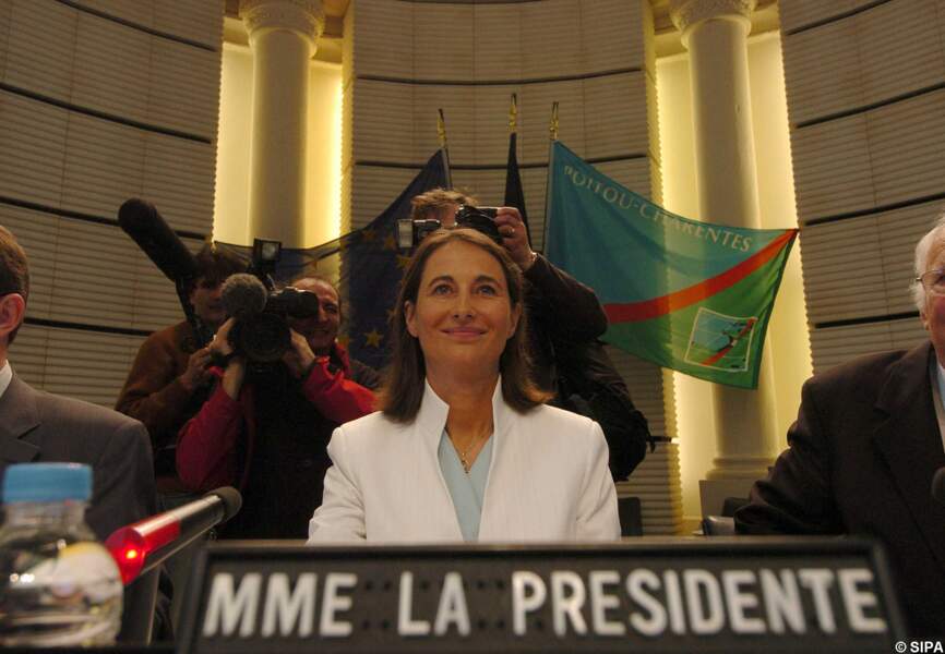 Ségolène Royal accède à la présidence de la région Poitou-Charentes en 2004