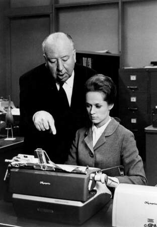 Alfred Hitchcock avec Tippi Hedren sur le plateau de Pas de printemps pour Marnie en 1964