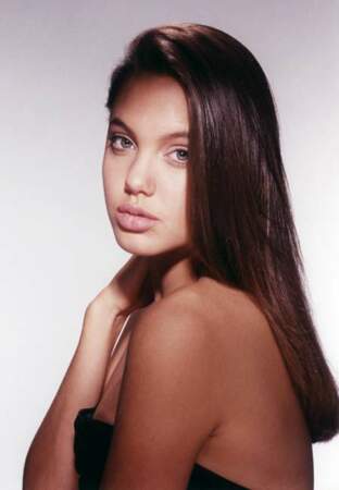 Angelina Jolie, sweet sixteen