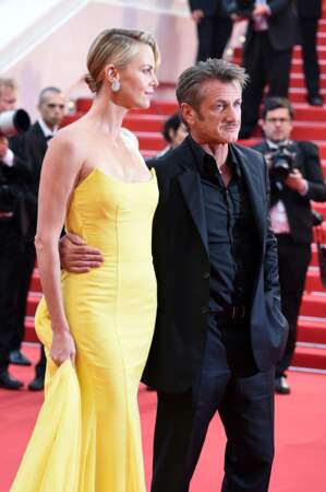 Charlize Theron et Sean Penn, en Giorgio Armani