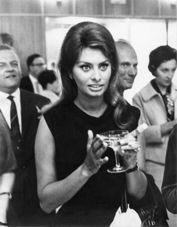 Brushing crêpé et longueurs ondulées pour Sophia Loren