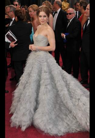 Amy Adams dans sa robe de princesse Oscar de la Renta