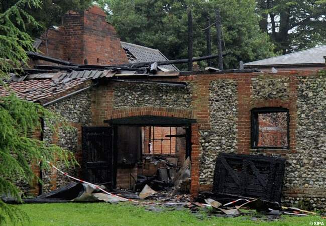 La maison de Claudia Schiffer après l'incendie