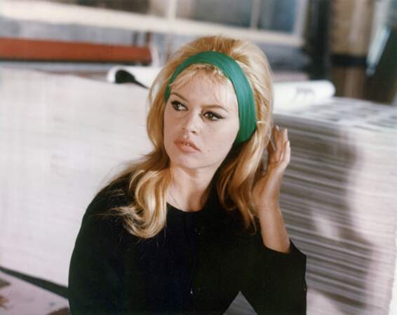 Dans Le Mépris (1963), Brigitte Bardot ose le ruban coloré