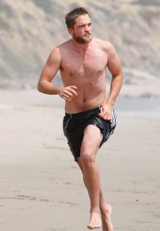 Robert Pattinson: à l'âge de 28 ans, il a l'avantage de la jeunesse. Ses kilos pour "The Rover" sont déjà oubliés