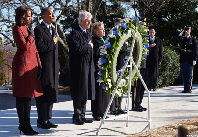 Les Obama et les Clinton rendent hommage à JFK