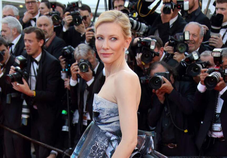 Cate Blanchett dans une galactique robe Giles et bijoux Van Cleef & Arpels