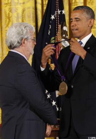 Barack Obama décore George Lucas
