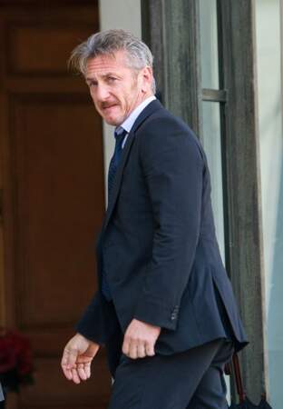 Sean Penn arrive à l'Elysée