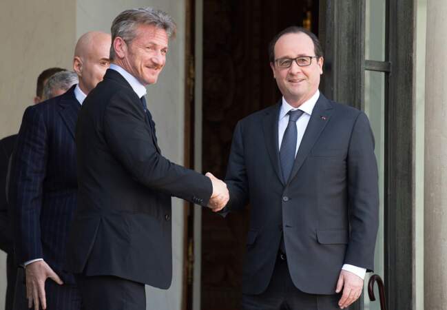 A la veille de la cérémonie des Césars, François Hollande reçoit Sean Penn à l'Elysée