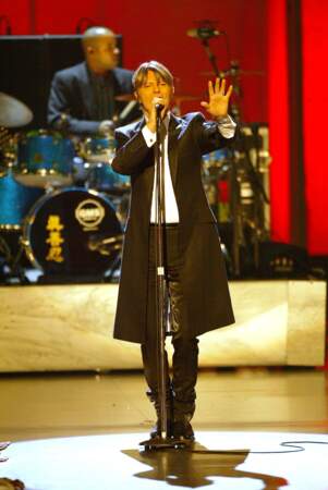 2002: David Bowie était sur la scène du Radio City Music Hall de New-York pour le VH1 Vogue Fashion Awards