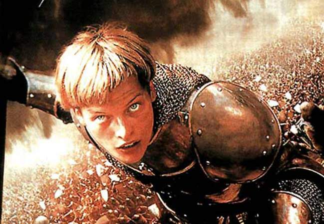 Milla Jovovich en Jeanne d’Arc (Jeanne d’Arc de Luc Besson, 1999)