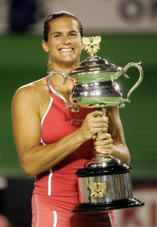En janvier 2006, Amélie Mauresmo remporte son premier grand Chelem en Australie