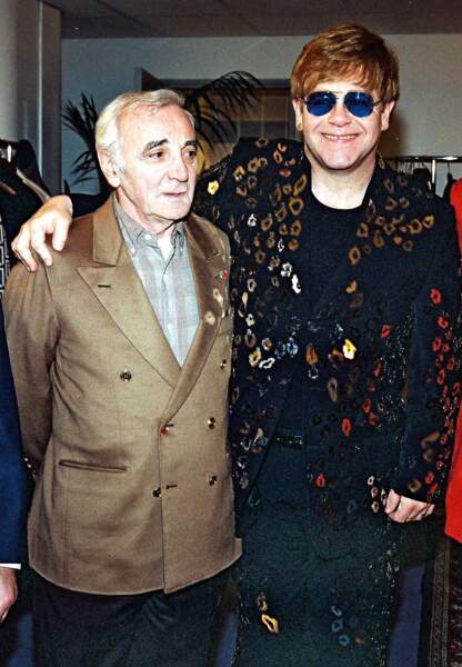Rencontre au sommet entre deux monstres sacrés de la musique, Charles Aznavou et Elton John. (2001)
