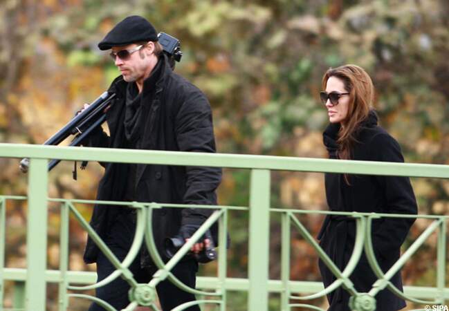 Brad Pitt et Angelina Jolie sur un tournage à Budapest en 2010