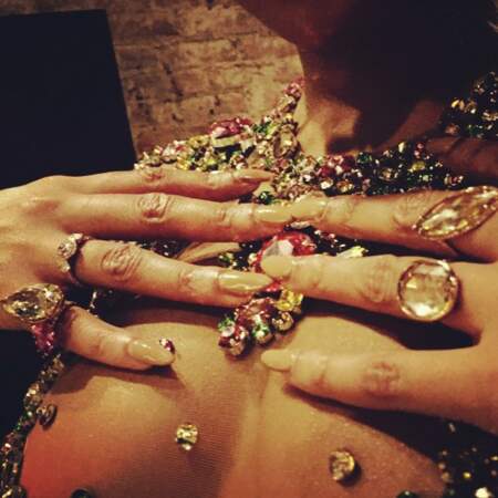 Zoom sur les bijoux de Beyoncé