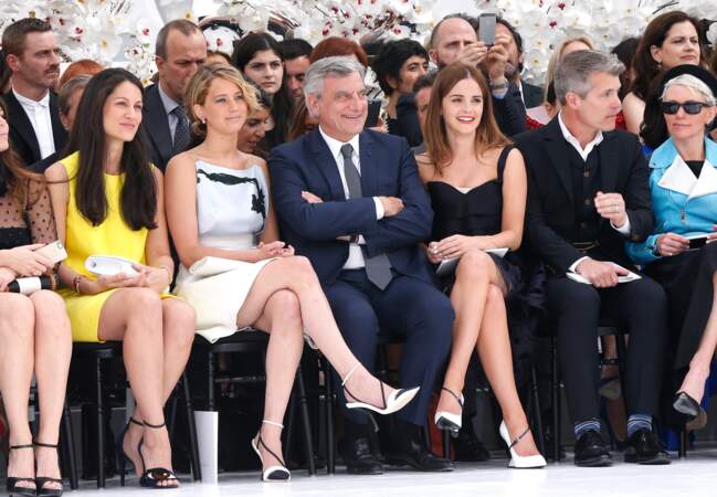 Complicité au premier rang entre le PDG de Dior, Jennifer Lawrence et Emma Watson