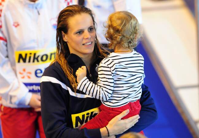 Avec sa fille Manon après avoir reçu la médaille aux championnats d’Europe
