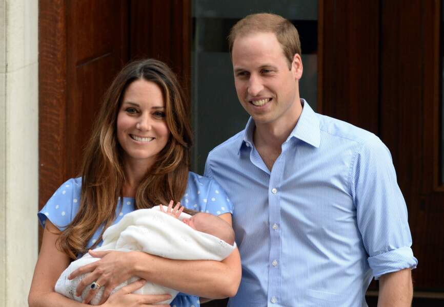 Kate et William présentent leur fils au monde le 23 juillet 2013