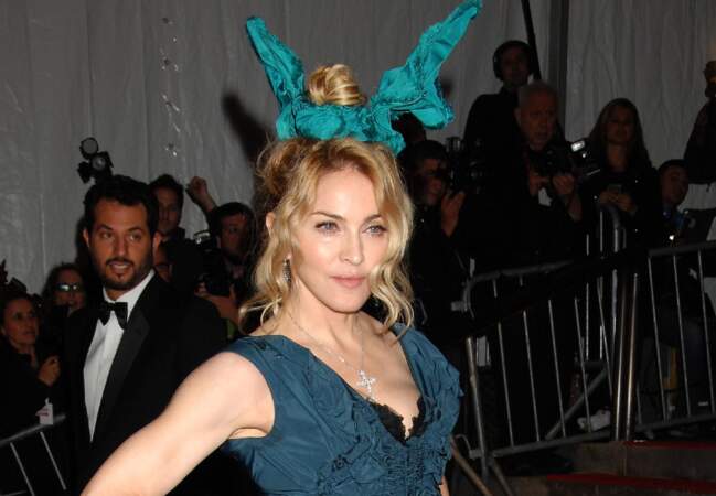 Madonna préfère le bleu excentrique