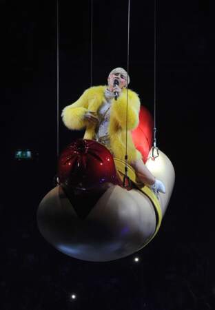 Miley Cyrus sur le Bangerz Tour à Amsterdam