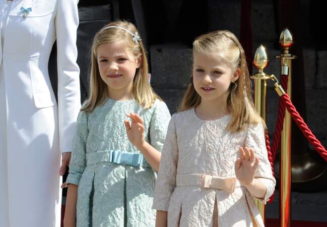 L’infante Sofia d’Espagne (née en avril 2007) et la princesse des Asturies Leonor (née le 31 octobre 2005) et 
