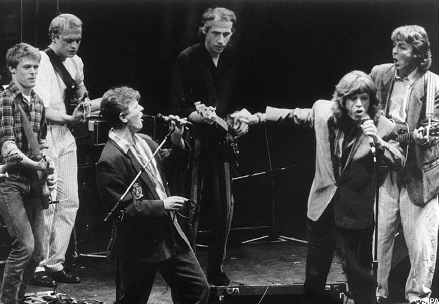Mick Jagger sur scène avec David Bowie (et Paul McCartney)