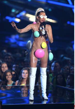 Bref, Miley Cyrus peut définitivement aller se rhabiller.