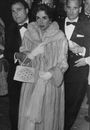 Elizabeth Taylor majestueuse, et Mike Todd, 1957