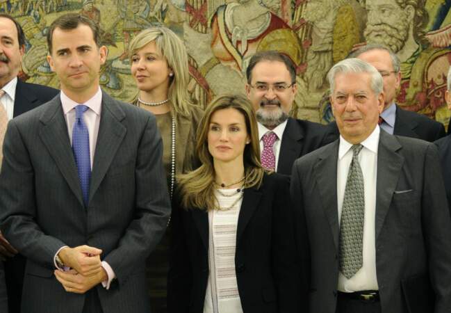 Mario Vargas Llosa avec le couple royal espagnol