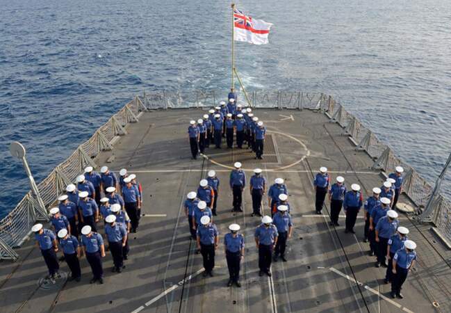 La Royal Navy rend hommage au nouvel héritier
