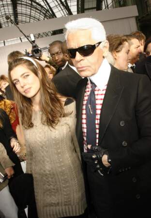 23 janvier 2007 - Charlotte fait ses premiers pas dans la mode au défilé Chanel