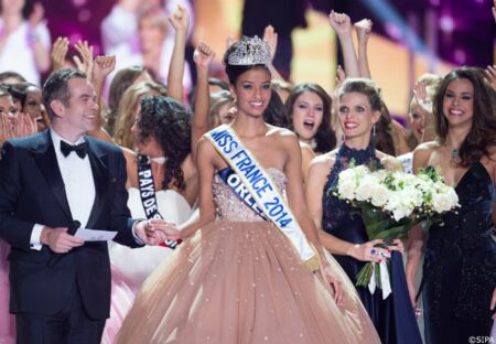 Flora Coquerel sacrée Miss France 2014