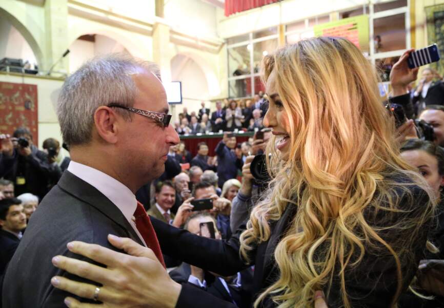 Albéric Bichot a acheté les lunettes en diamant d'Adriana Karembeu 220 000 euros
