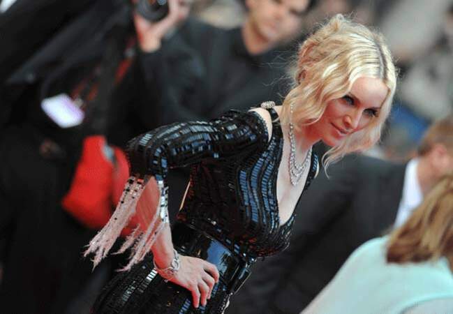 Madonna dans sa silhouette années folles Chanel (2008),