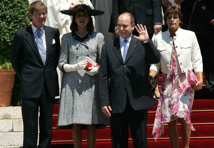 Au côté de son frère le prince Albert pour ses premier engagement après la mort de Rainier en 2005