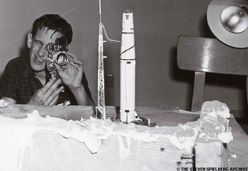 Steven Spielberg, 17 ans, réalise l'un de ses premiers films Firelight