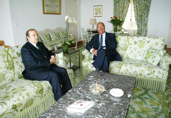 Jacques Chirac (ici, dans le salon vert  avec le président Bouteflika) y tournait vite en rond