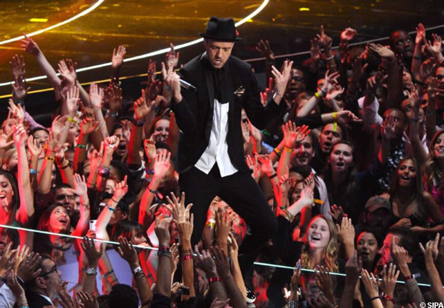 Justin Timberlake au milieu de ses fans