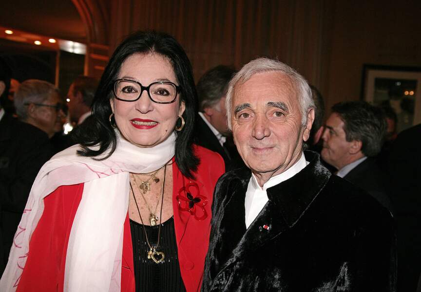 En 2009, Aznavour reçoit un trophée au MIDEM, récompensant sa carrière. 