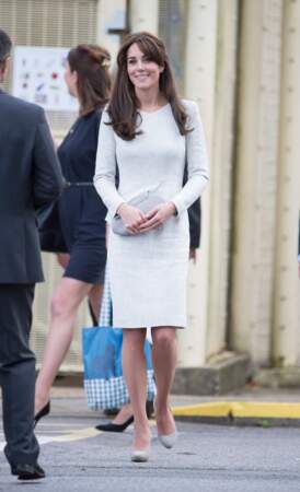 La duchesse de Cambridge rend visite à des détenus toxicomanes dans le Surrey. News Pictures.