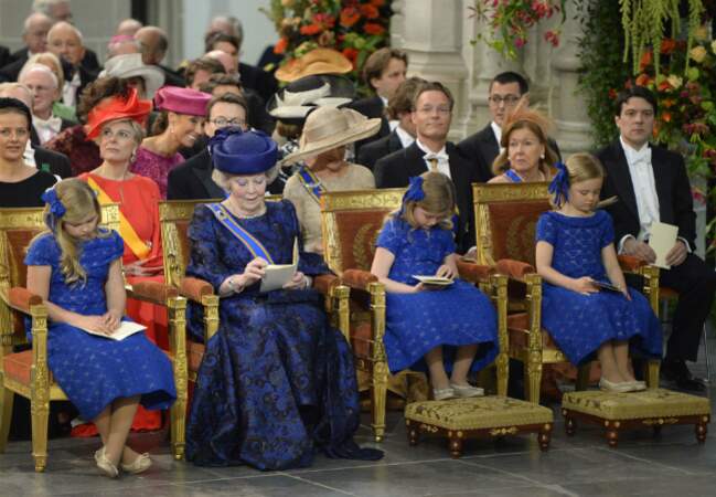 La reine Beatrix et ses petites filles dans la "Nieuwe Kerk" 