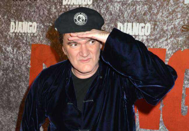 Quentin Tarantino et sa casquette d'inspiration faluche