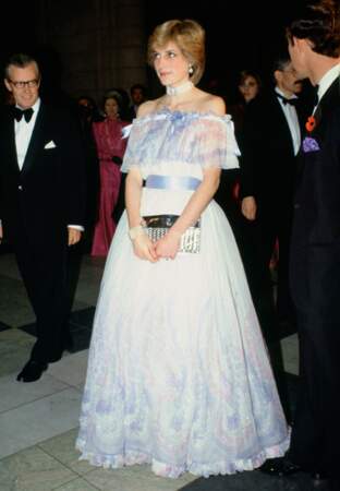 La "fairy princess dress" que portait Diana juste avant d'annoncer sa première grossesse