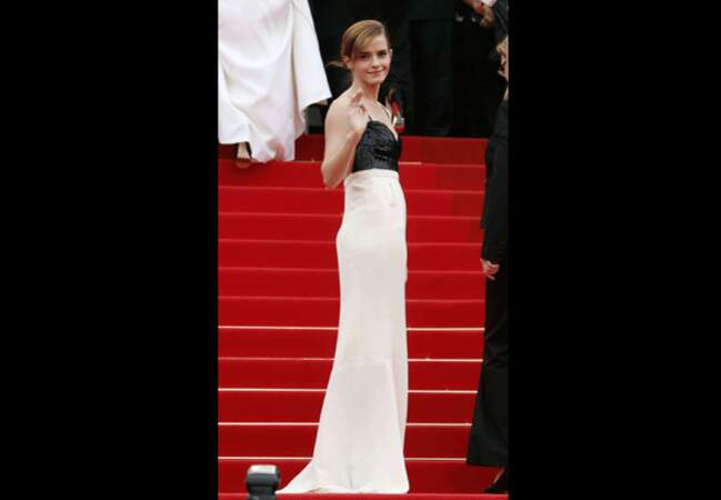 Emma Watson en Chanel bicolore